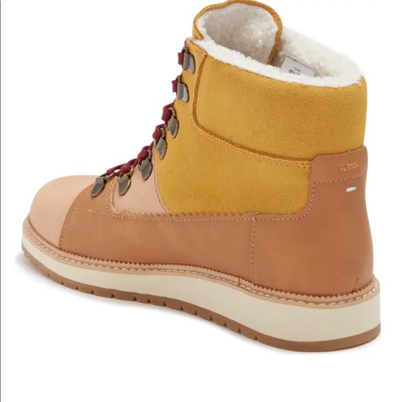 COPY - Toms women’s boots size 6 - Picture 2 of 7